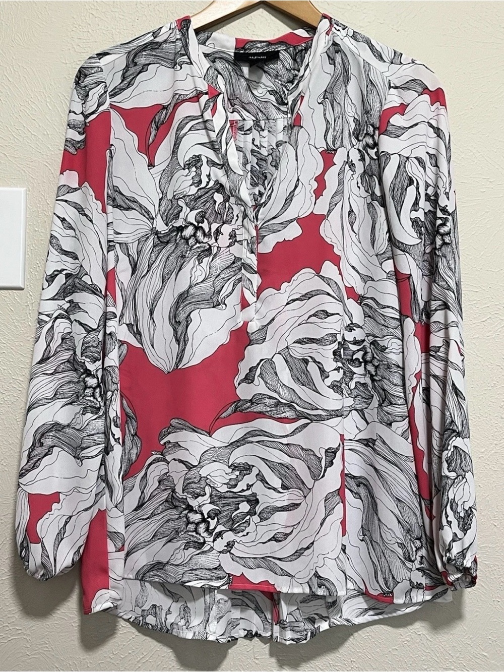 Alfani Coral Pink and White Floral V-Neck Long Sleeve Blouse